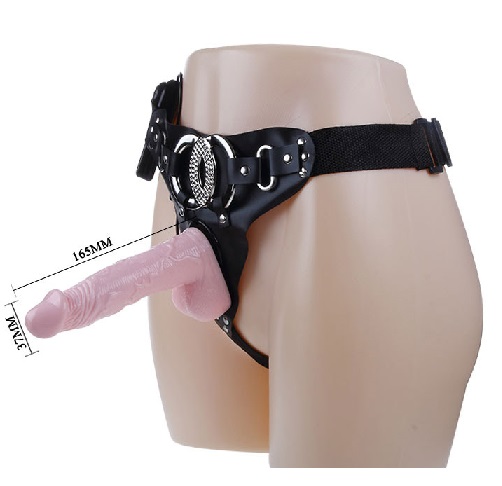 10 dương vật giả bán chạy nhất hiện nay 5 Đồng tính nữ sử dụng dương vật giả có dây đeo.